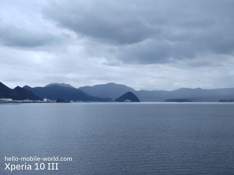 Xperia 10 III 望遠 2.0倍 写真例 牛臥山公園から見る淡島ホテル