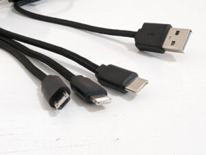 献血 マルチ充電ケーブル 端子 USB-A / USB-C / Lightning / microUSB