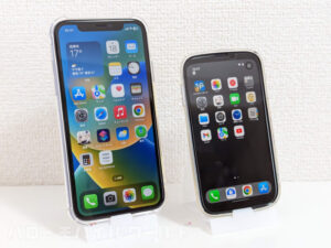 iOS 16 ( iPhone 11 ) と ランチャー iOS16 を適用した Balmuda Phone